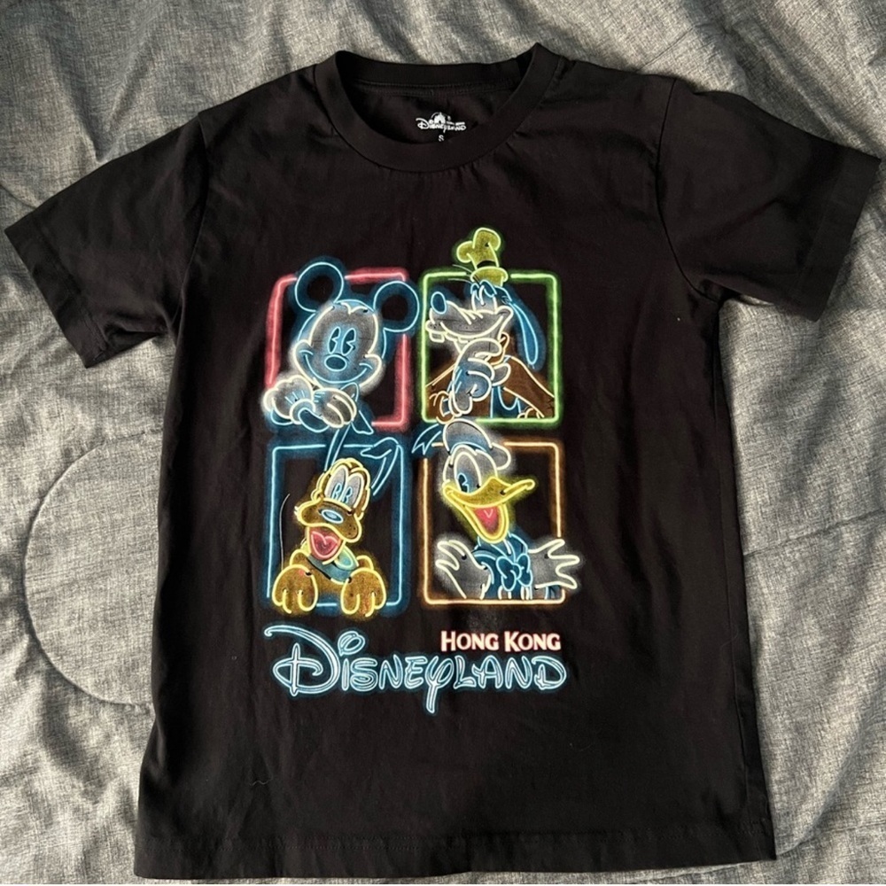 Hong Kong Disneyland Neon character tshirt. Unisex small